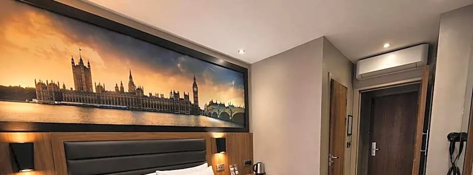 London Court Hotel
