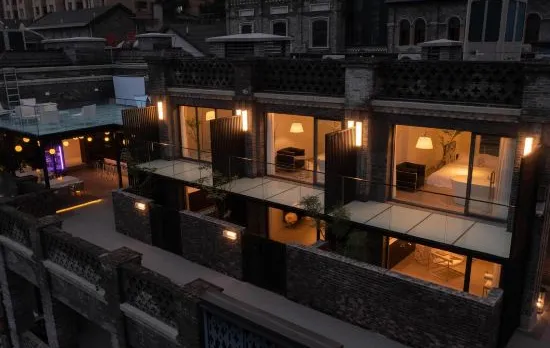 YinXIANG Yinxiang Hotel (Chongqing Jiefangbei Hongyadong Branch)