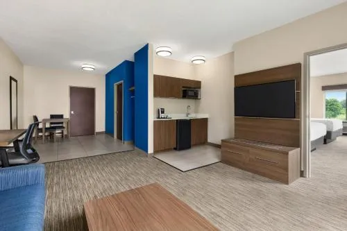 Holiday Inn Express Hotel and Suites Akron South-Airport Area by IHG