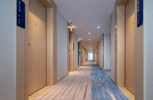 Kyriad Marvelous Hotel Shenzhen Longhua Guanlan Zhucun Metro Station