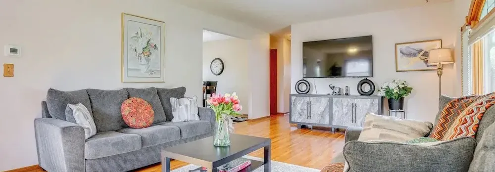 Spacious Cottage Grove Haven Near Downtown St Paul