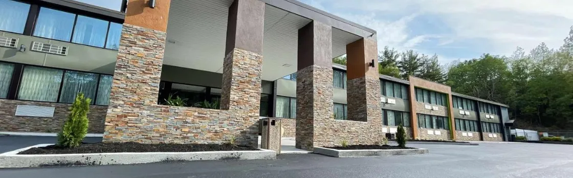 Wingate by Wyndham Lake George