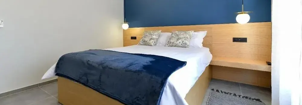 Maris Accommodation
