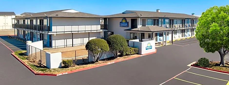 Days Inn by Wyndham Wichita Falls