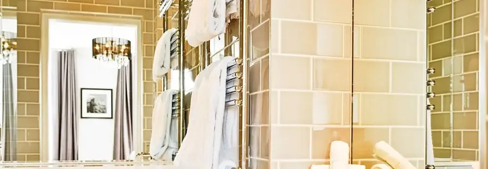 JOIVY Luxury George Street Apartments: Castle Suite