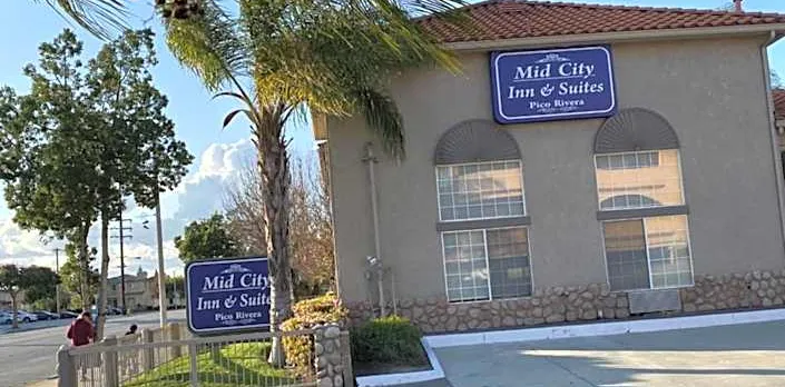 Mid City Inn & Suites Pico Rivera