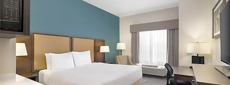 Best Western Plus Frontier Inn