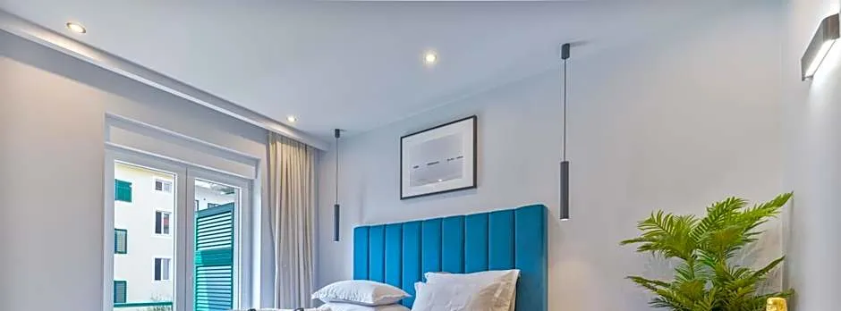West Coast Deluxe Rooms