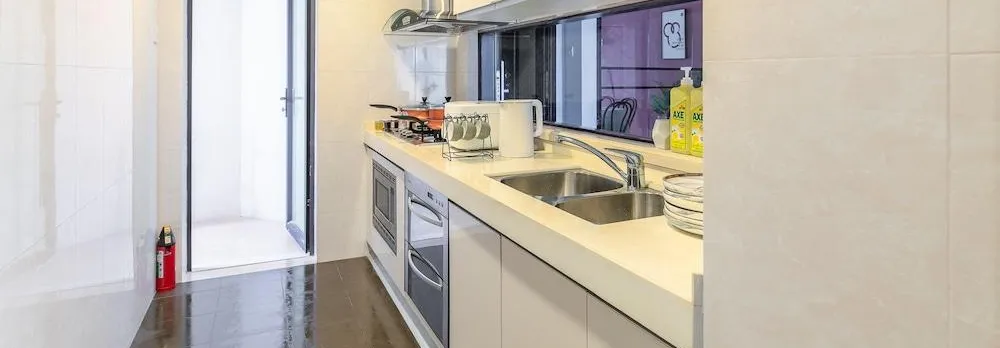 Locals Boutique Apartment Huafa Plaza 20