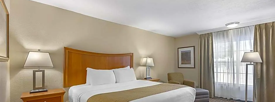 Best Western Swiss Clock Inn