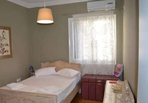 Vintage, spacious apartment in the heart of Athens!