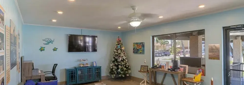 1br Resort-style Condo W/ Balcony And Pool 1 Bedroom Condo