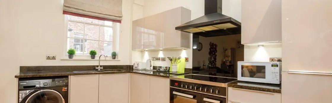 6 Hunter House - Heart of the City with Free Onsite Parking