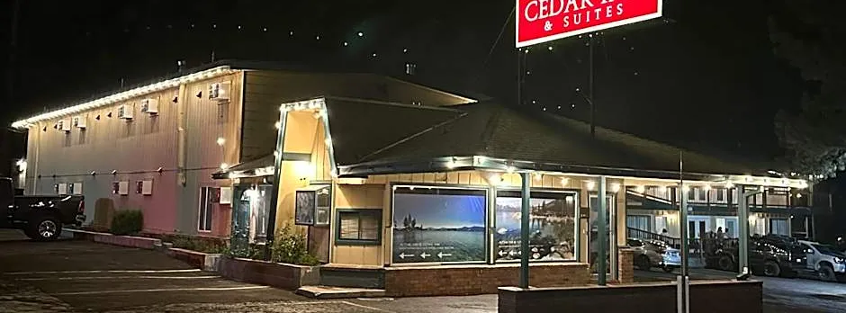 Cedar Inn & Suites