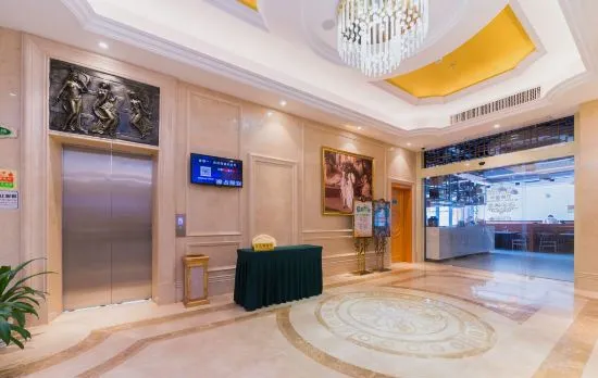 Vienna Hotel (Shenzhen Longcheng Vanke Li Jixiang Metro Staion)