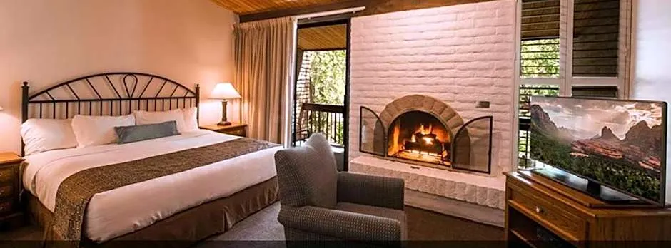 Arroyo Roble Resort at Oak Creek