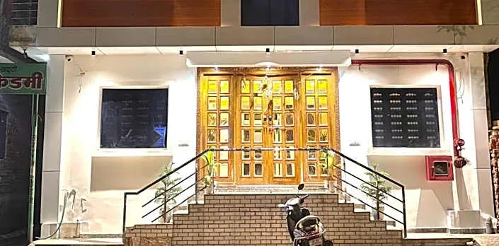 HOTEL D.C. GRAND
