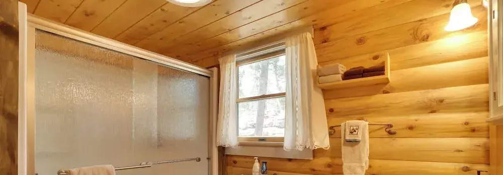 Picturesque Log Cabin in Estes Park: 9 Mi. to RMNP