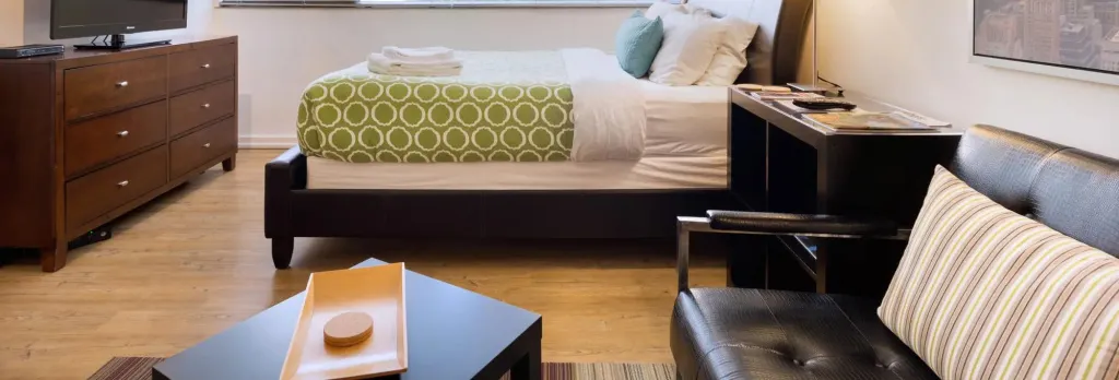 Chic Premium Studio Apartment (C) - Includes Weekly Cleanings w/ Linen Change