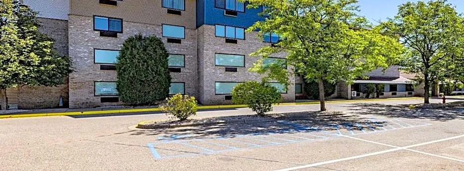 AmericInn by Wyndham Apple Valley