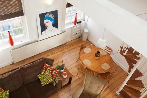 Large Shoreditch 2/dbl bed Loft apt