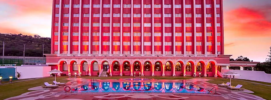 Sitara Luxury Hotel - Ramoji Film City