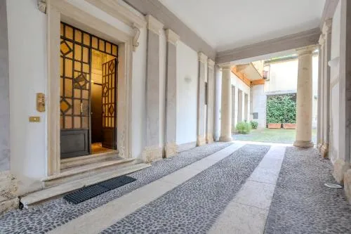 Casa Esvael - Historic Rooms in Verona City Center