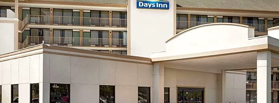Days Inn by Wyndham Columbus-North Fort Moore