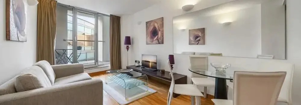 Central and Elegant City Apt With Balcony