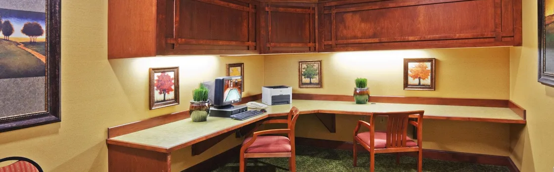 Country Inn & Suites by Radisson, Springfield Downtown