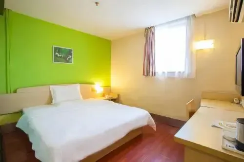 7 Days Premium Chengdu Middle Kehua Road