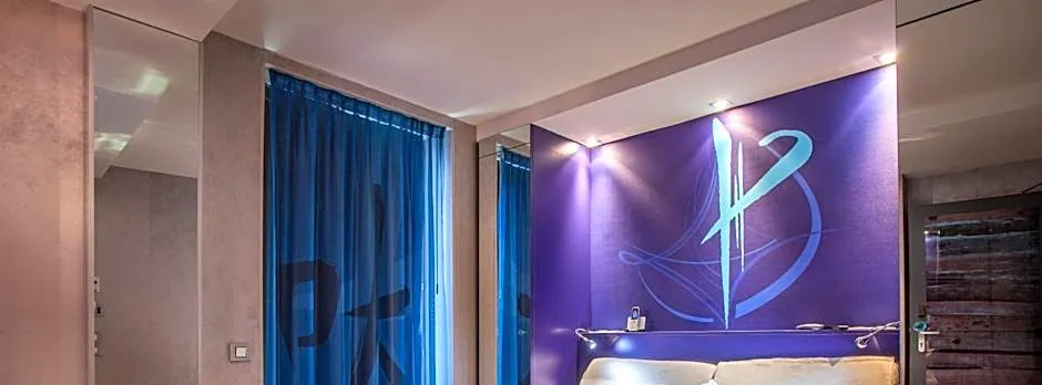 Apostrophe Hotel