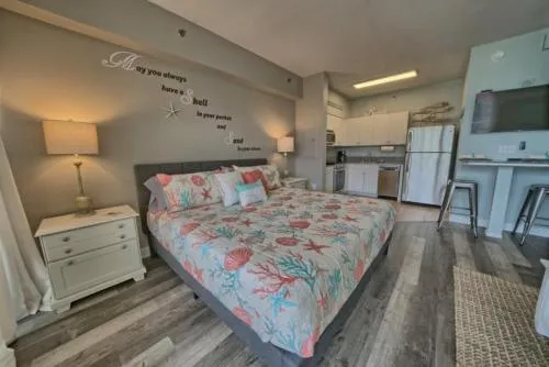 Deluxe Beachfront Studio, Shores of Panama, Oceanviews and Updated