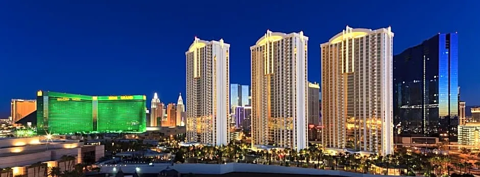 The Signature at MGM Grand - All Suites