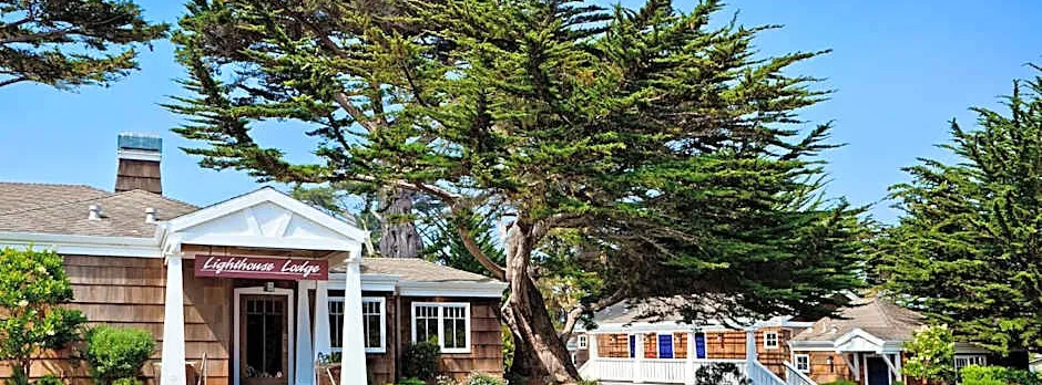 Lighthouse Lodge & Cottages