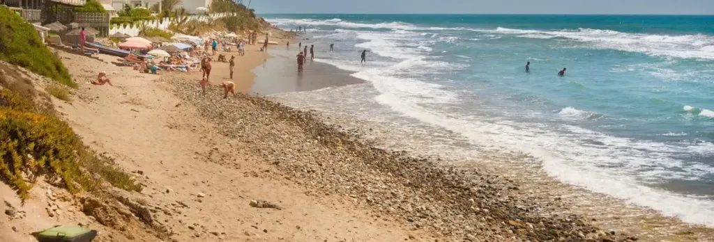 Beautiful villa 30 meters from the beach fantastic sea views