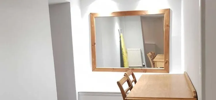 The Cumberland Townhouse Apartment