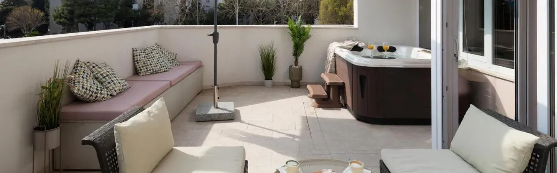 Glow Luxury Apartment with Terrace And Jacuzzi