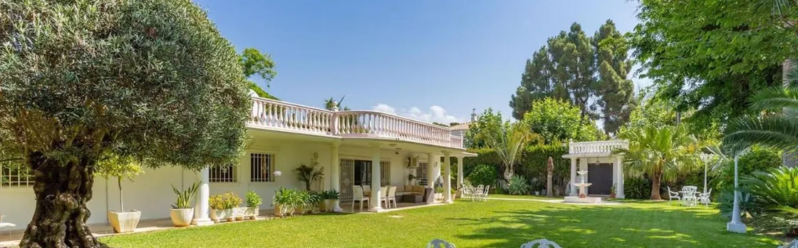 Exclusive Villa las Palmeras Puerto Banus with Heated Private Swimming Pool, Marbella, Spain