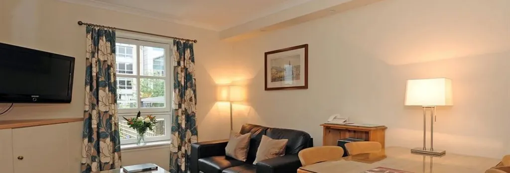 PREMIER SUITES Edinburgh Fountain Court