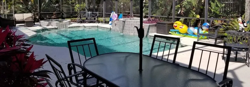 Mansion Getaway - Sleeps 24