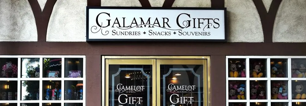Camelot Inn & Suites