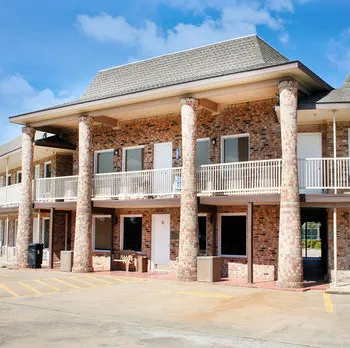 Lakeview Hotel
