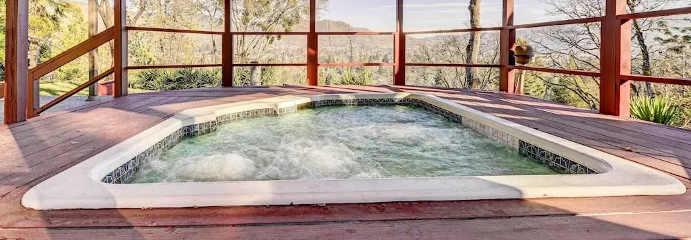 Pet-friendly Grants Pass Home w/ Hot Tub!