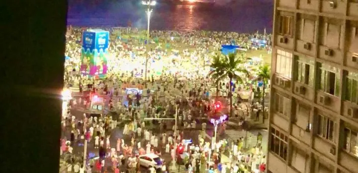 Apartamento Copacabana Vista Mar, Quadra Da Praia.