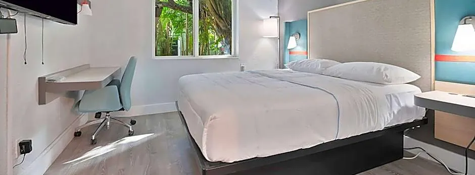 Atrium Hotel, Trademark Collection by Wyndham