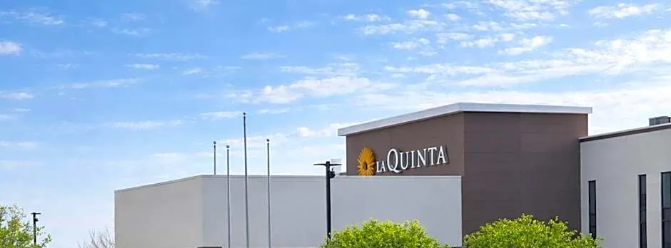 La Quinta Inn & Suites by Wyndham Miamisburg Dayton South