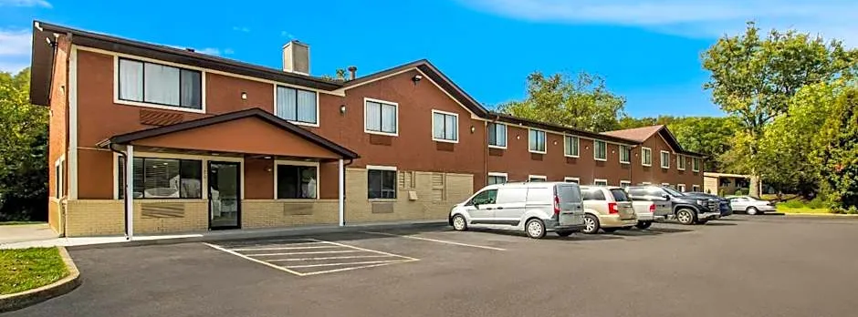 Rodeway Inn Delmont