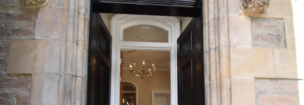 Rosedene Highland House - Emperor Apartment 7