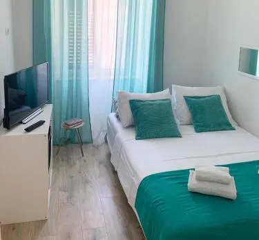 RA City Garden Suite